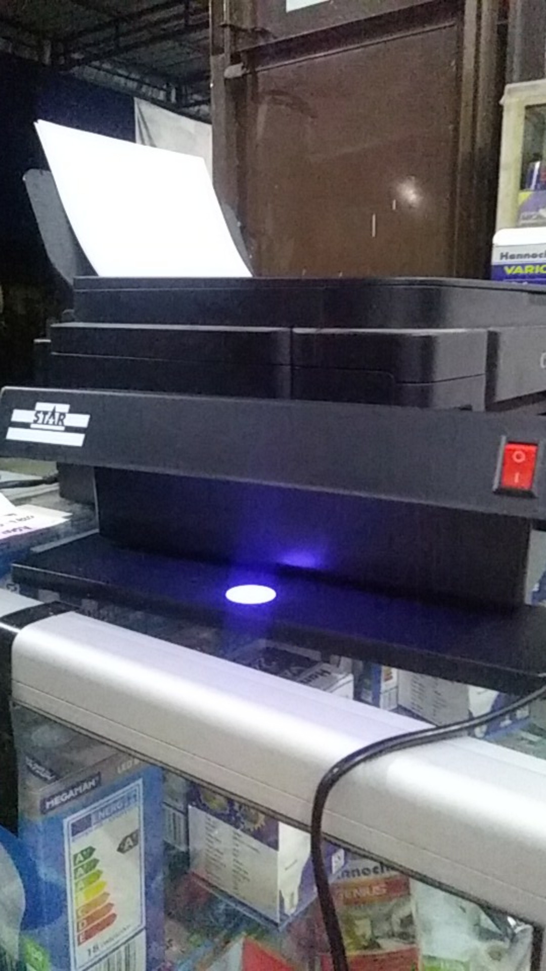 Alat Pendeteksi Uang Kertas Asli Atau Palsu - Money Detector Tk2028 318 Senter Led Lampu Ultraviolet