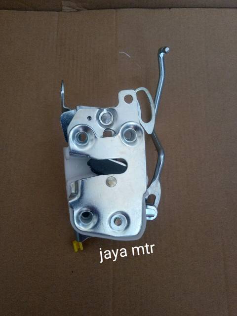 Door lock pintu tengah  isuzu panther panther kotak harga per pcs
