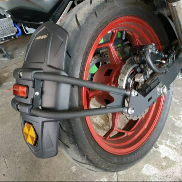 Mudguard / penahan lumpur / pelindung lumpur Ninja Xabre Gsx vixion Byson R15 original MHR