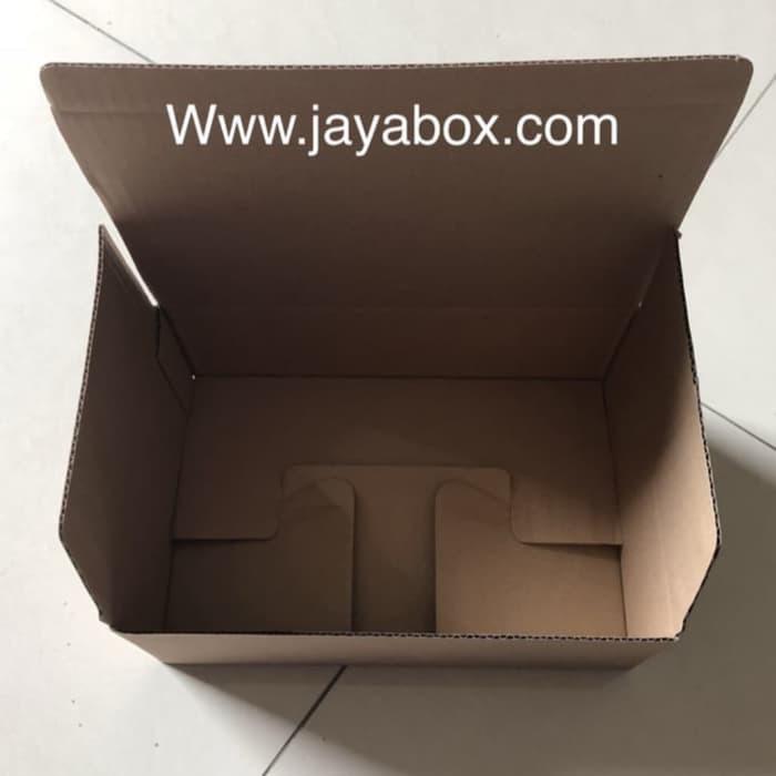 

Kardus | Box | Karton | Packaging sepatu [28x14x10,5 cm]. Minimum order 10 pcs