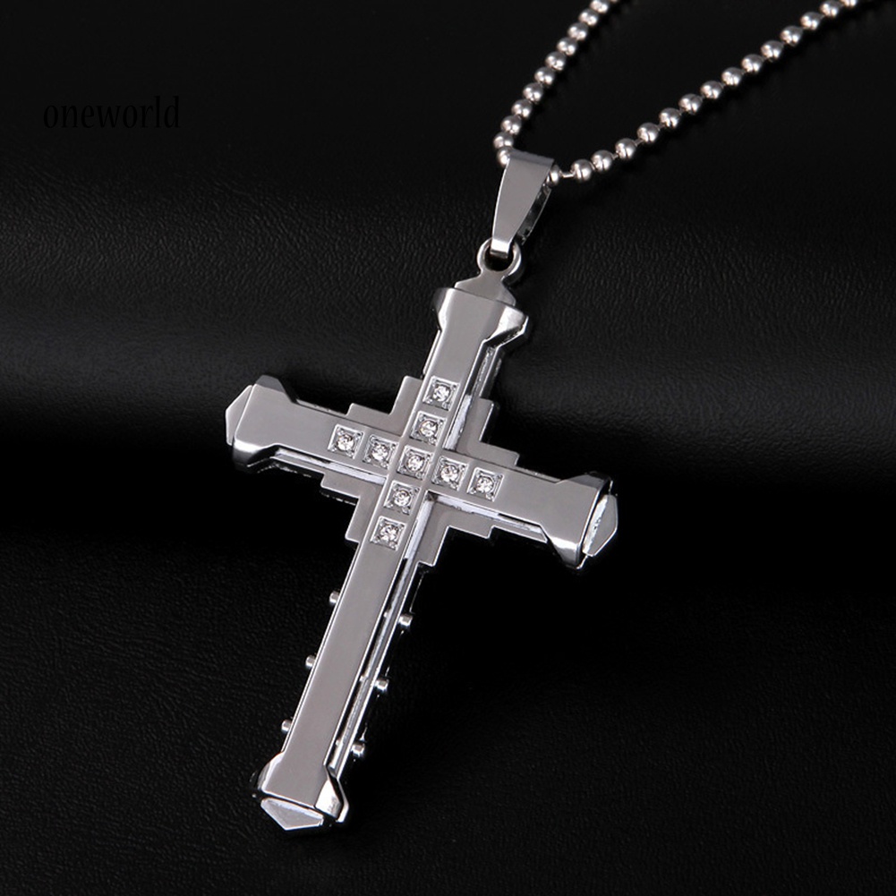 Kalung Liontin Salib Yesus Aksen Berlian Imitasi Bahan Alloy Untuk Pria