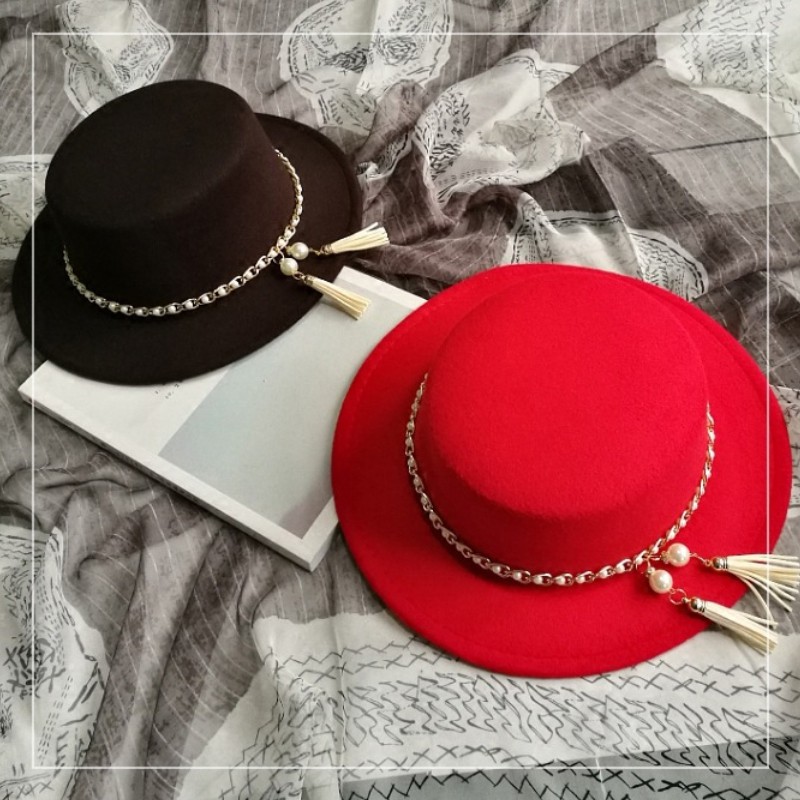 &quot;Daniella&quot;  Oversized Hat, Topi Cantik dengan Hiasan Mutiara dan Tassel yang Keren