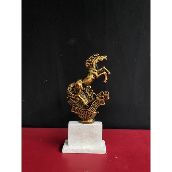Piala Resin Gepengan Kuda Ronggolawe / Figur Trophy Resin