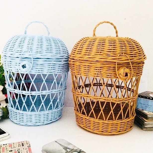 "Keranjang Rotan Handmade: Sangkar Burung Sentuhan Alam dengan Kualitas Premium dari Kerajinan Tanga