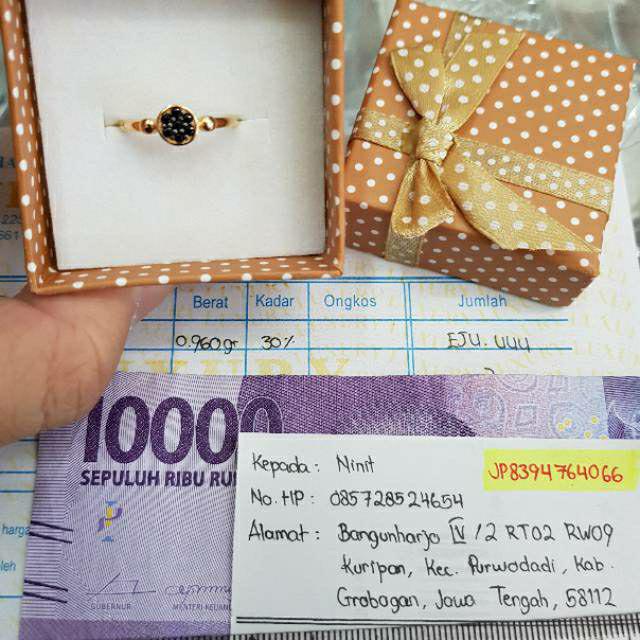 Kotak Cincin Polkadot
