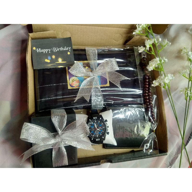 

❤️PAKET EKLUSIF LEBARAN❤️ HAMPERS COWOK SARUNG WADIMOR,JAM TANGAN,DOMPET