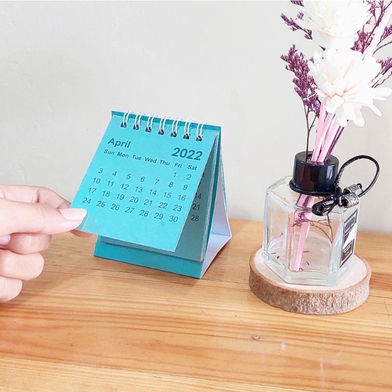 

[READY STOCK TANPA PO] Mini Calendar Meja / Kalender Kecil / Kalender Estetik / Pocket Calendar / Kalender Murah Unik / Kalender Meja