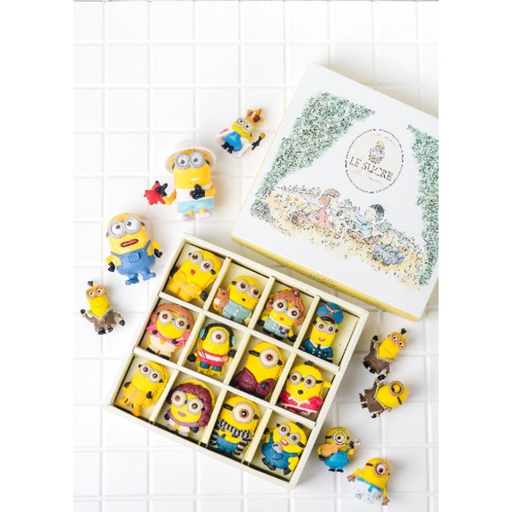 

Minions box of 12