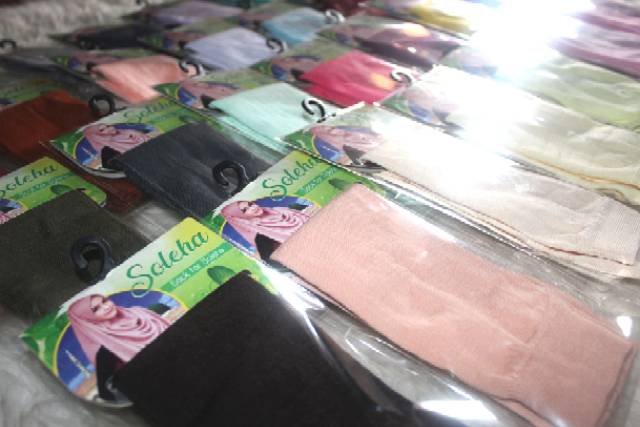 Kaos kaki DIKEMAS polister-2