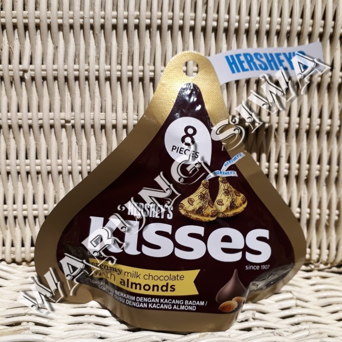 

hershey's kisses creamy milk chocolate with almonds isi 8 pcs 36 gram