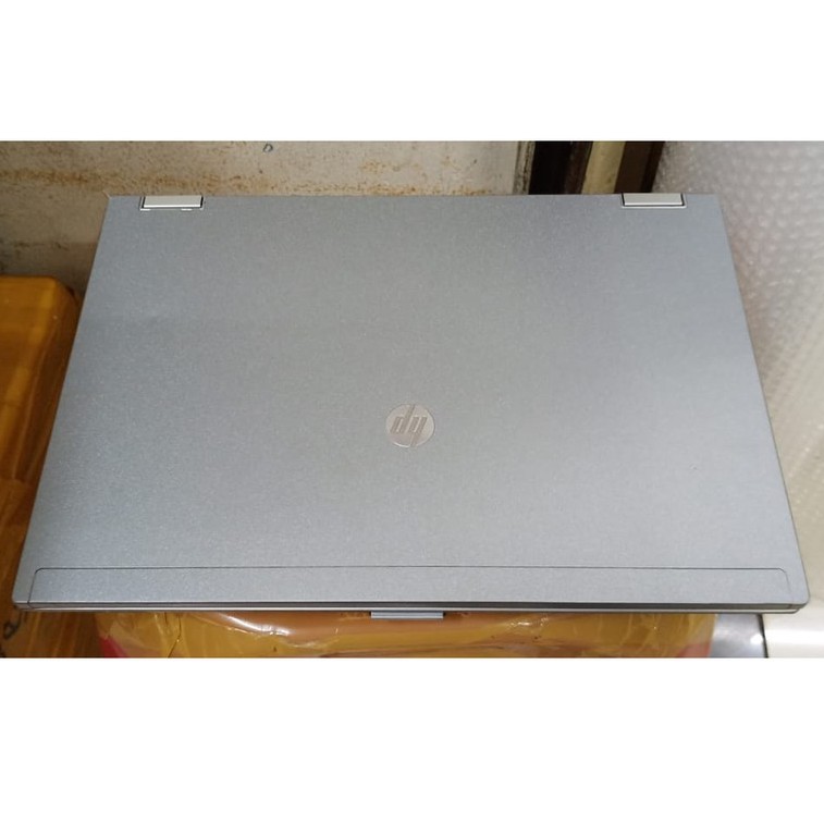 HP elitebook 8440p.. core i7 NVIDIA. 4gb. 320gb. CAMERA. Layar 14. Mulusss