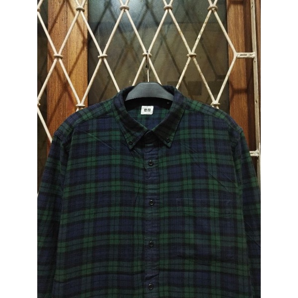kemeja soft flannel uniqlo second original XL