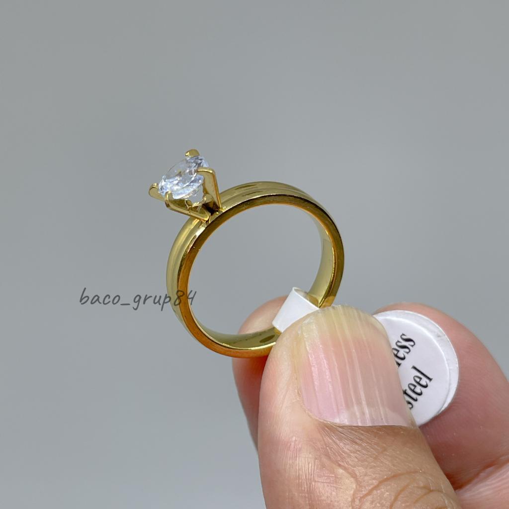 Cincin Titanium Gold Berlian Mata Besar C21 Awet Lama Tidak Karatan Cincin Kawin Cincin Tunangan Perhiasan Wanita