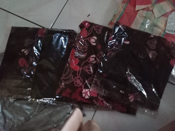 Batik Couple Keluarga Sania Ruffle Ori Ndoro Jowi Dnt Motif Sakura Merah