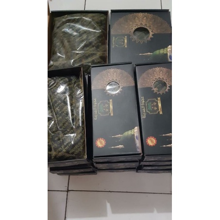 

KURMA AJWA MADINAH PREMIUM