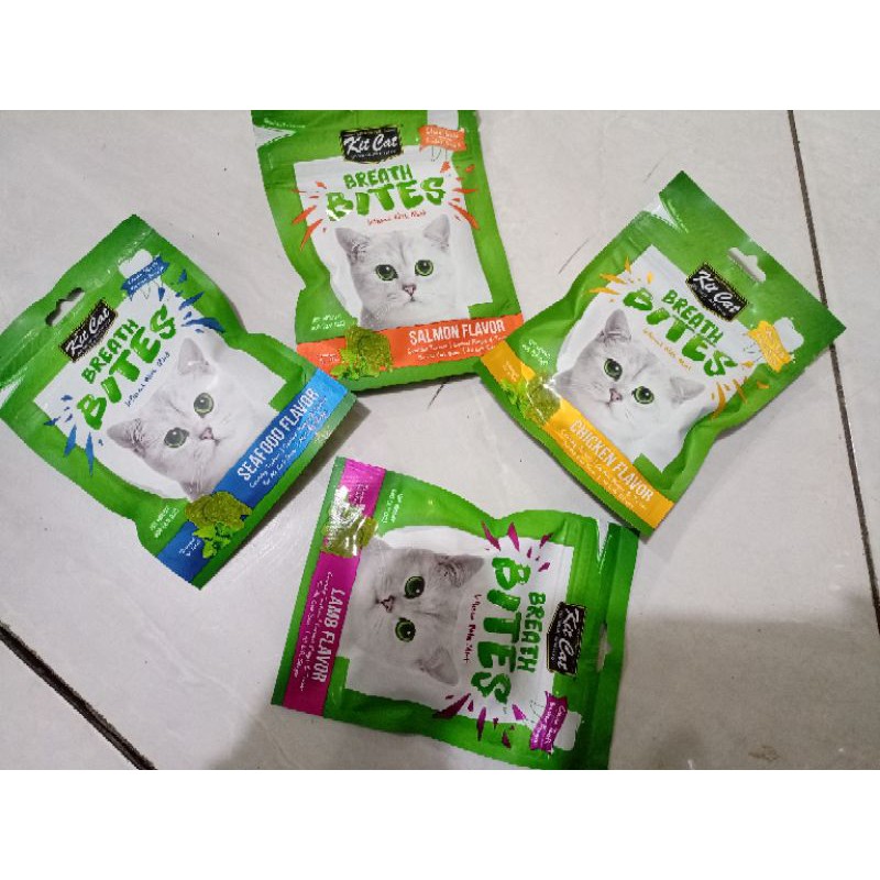 Snack camilan kucing kit cat Breath Bites 60 gr