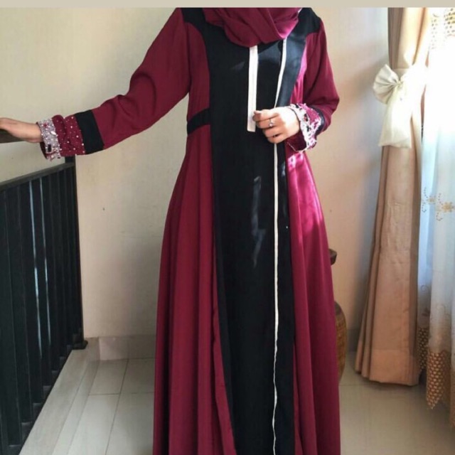 Abaya maroon mata