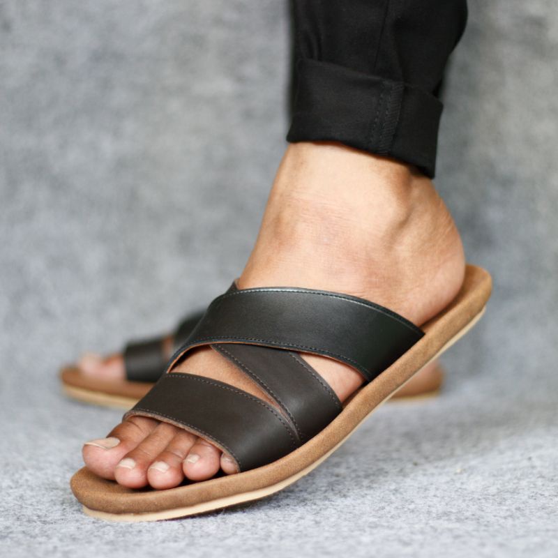 Sandal pria casual kulit original slip on