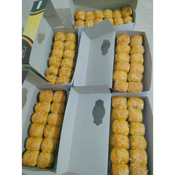 Bolen Pisang Coklat Keju Jepara isi 24 pcs