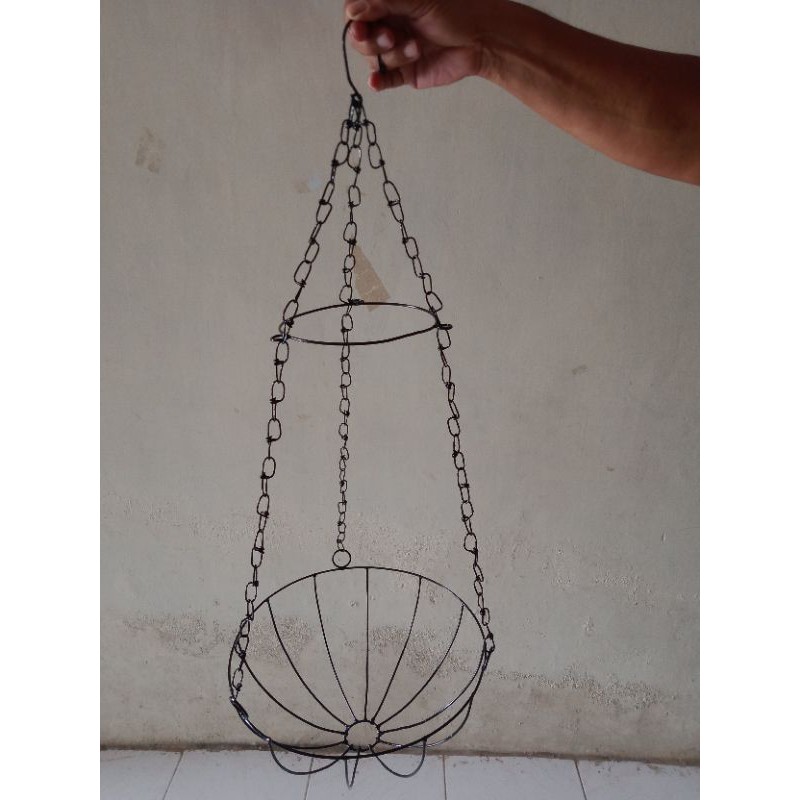 Pot rantai besi tanpa sabut kelapa | pot gantung diameter 30 cm | pot anggrek bulan hitam murah