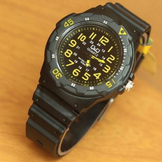 JAM TANGAN WANITA & PRIA QQ/QNQ SWAT SERIES BLACK YELLOW WATER RESIST