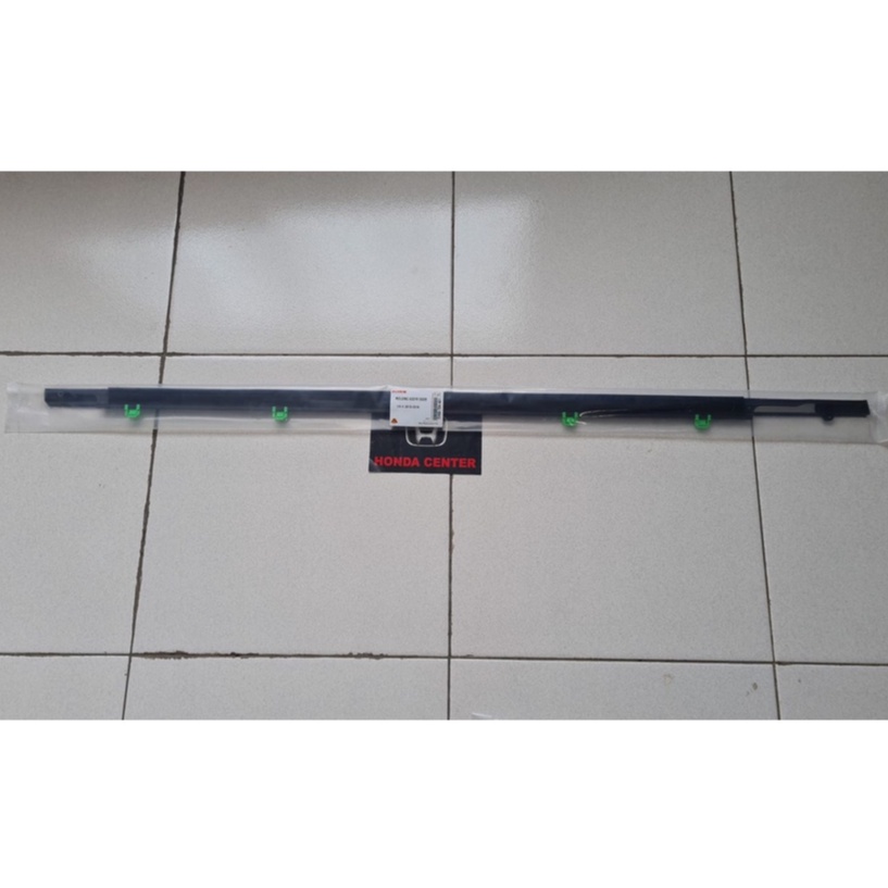 Pelipit karet kaca luar crv gen4 rm 2013 2014 2015 2016 2017 belakang kanan 72910-T0A-A01