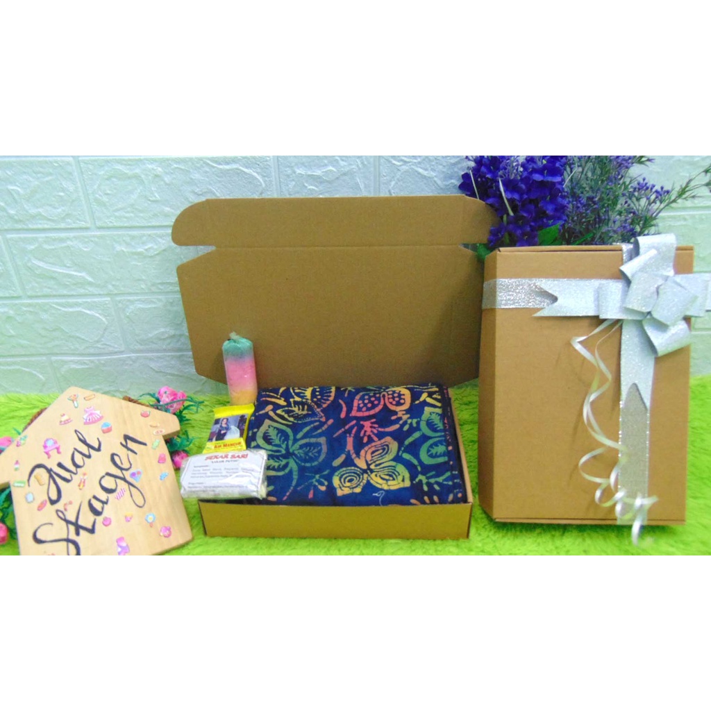 Set Paket Kado Ibu Lahiran Hampers Gift Box Special Traditional Edition Bengkung Katun Belly Binding