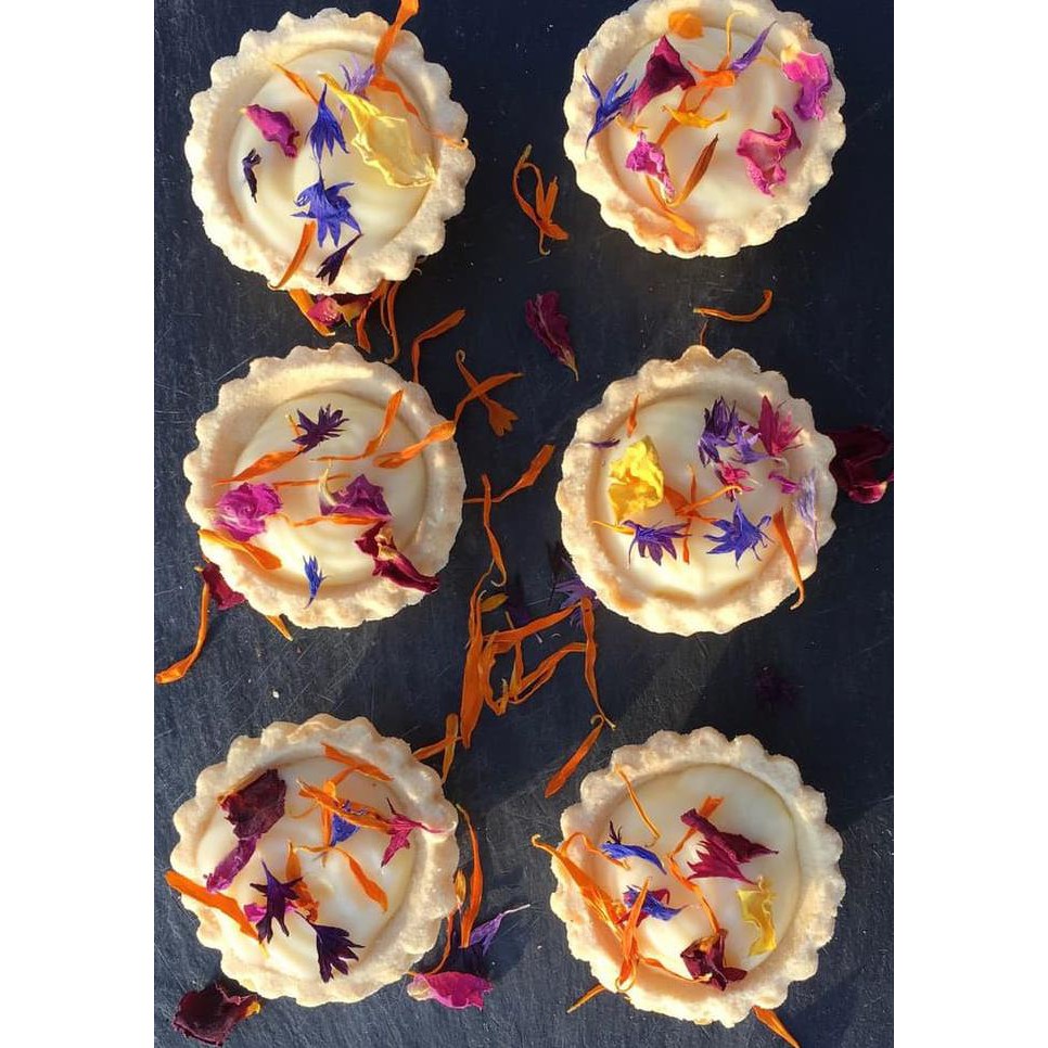 

Dried Edible Flower Mix Bunga Kering Hiasan Kue Makanan Bunga Import