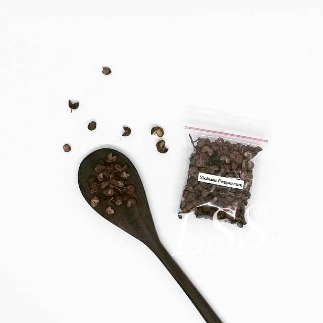 

Andaliman Merah Kering 5 gr / Sichuan Peppercorn Szechuan / Biji Mala / Hua Jiao