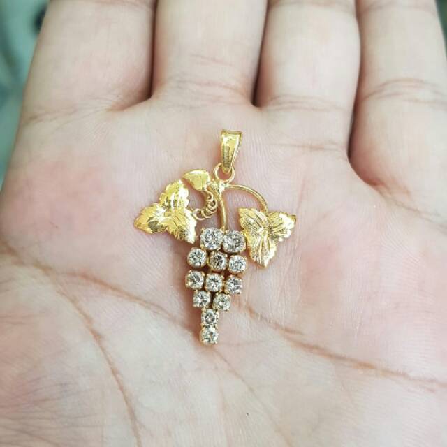 Buah kalung / liontin berlian banjar asli