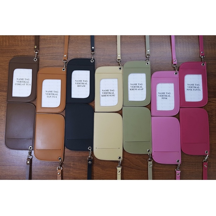 

NAME TAG KULIT / ID CARD HOLDER KULIT / ID CARD / GANTUNGAN NAMA BERKUALITAS VERTIKAL ZS37