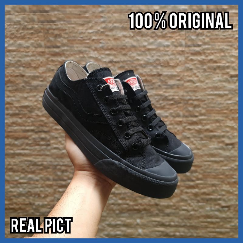 SEPATU SEKOLAH KULIAH PRIA WANITA UNISEX / SEPATU KASUAL LAKKER ORIGINAL FULL BLACK / SEPATU SNEAKERS ORIGINAL COWOK CEWEK COUPLE PROMO