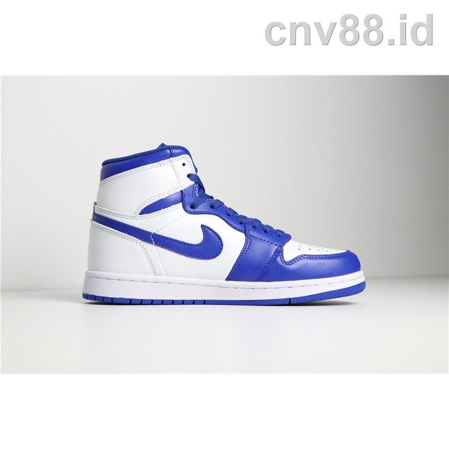 white hyper royal jordan 1