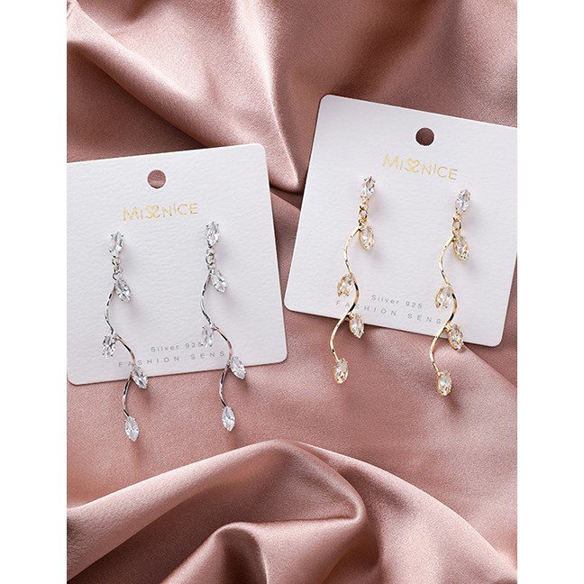 LRC Anting Tusuk Fashion 925 Silver Needle Wavy Rhinestone Leaf Twig Styling Earrings D24688