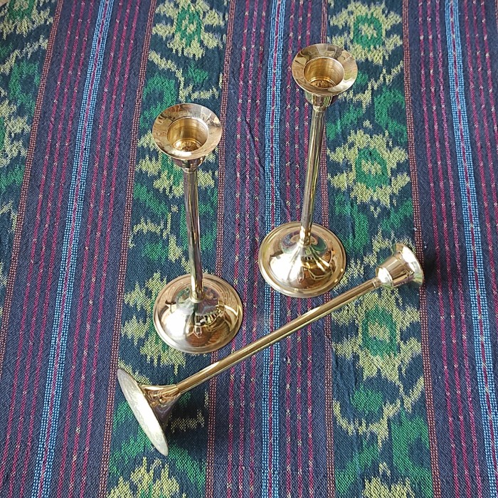 Tempat lilin kuningan tinggi 25cm Laris