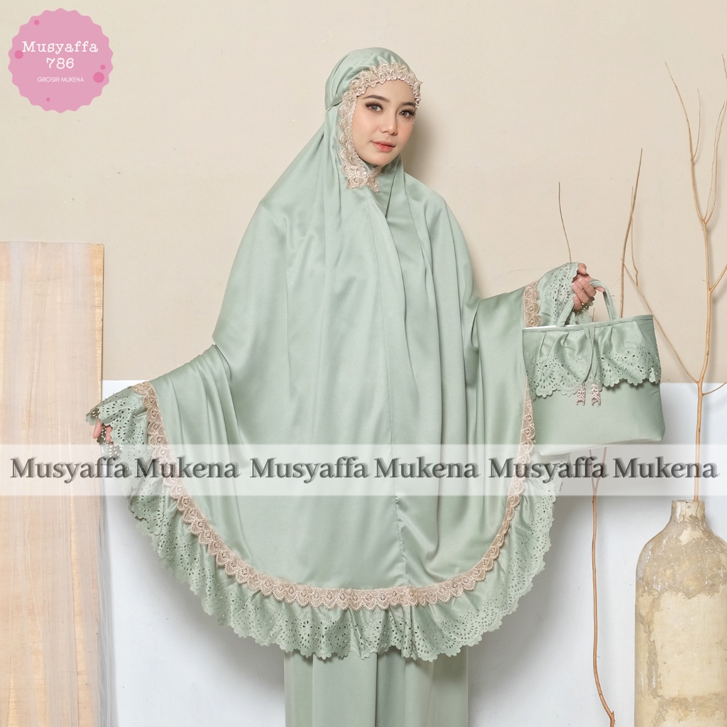 Mukena Dewasa Daily Lesty Sutra Velvet Rempel Laser Cut Dewasa Renda Mewah Raline / Rempel