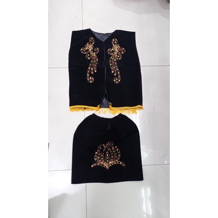 Baju adat anak dayak/baju dayak anak