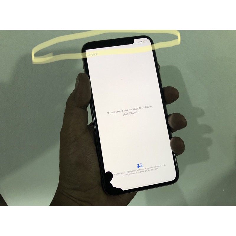 iphone 11 Pro max 256gb lock icloud minus