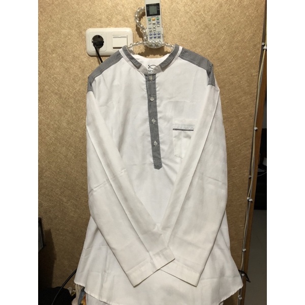 Preloved Koko Kemeja Branded Next Up Putih Kotak L Dingin Muslim Pria Polos Shalat Kerja COD Panjang