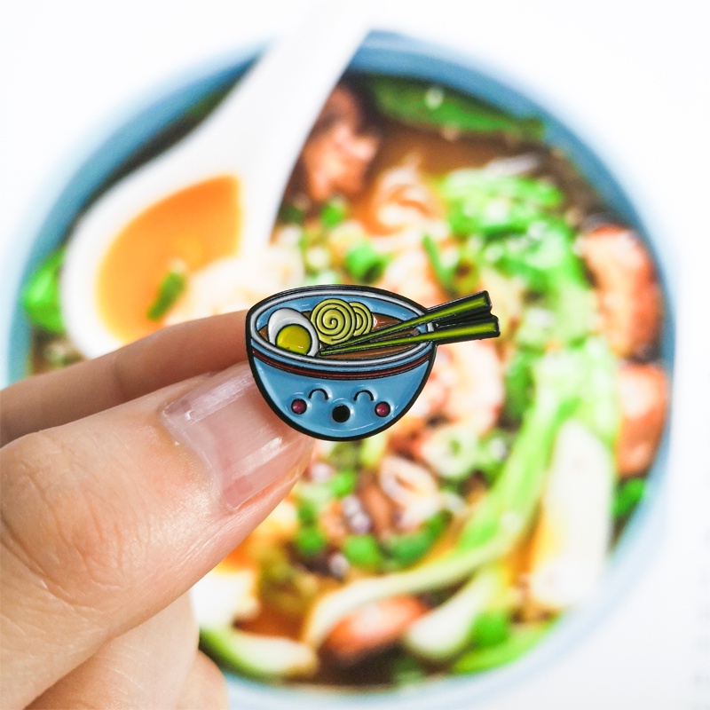 Bros Pin Enamel Desain Makanan Sushi Susu Ramen Ikan Koi Gaya Jepang Untuk Dekorasi Tas Pakaian