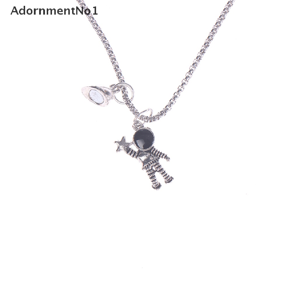 (AdornmentNo1) Kalung Rantai Dengan Liontin Astronot + Hati Magnetik Untuk Pasangan / Pria / Wanita