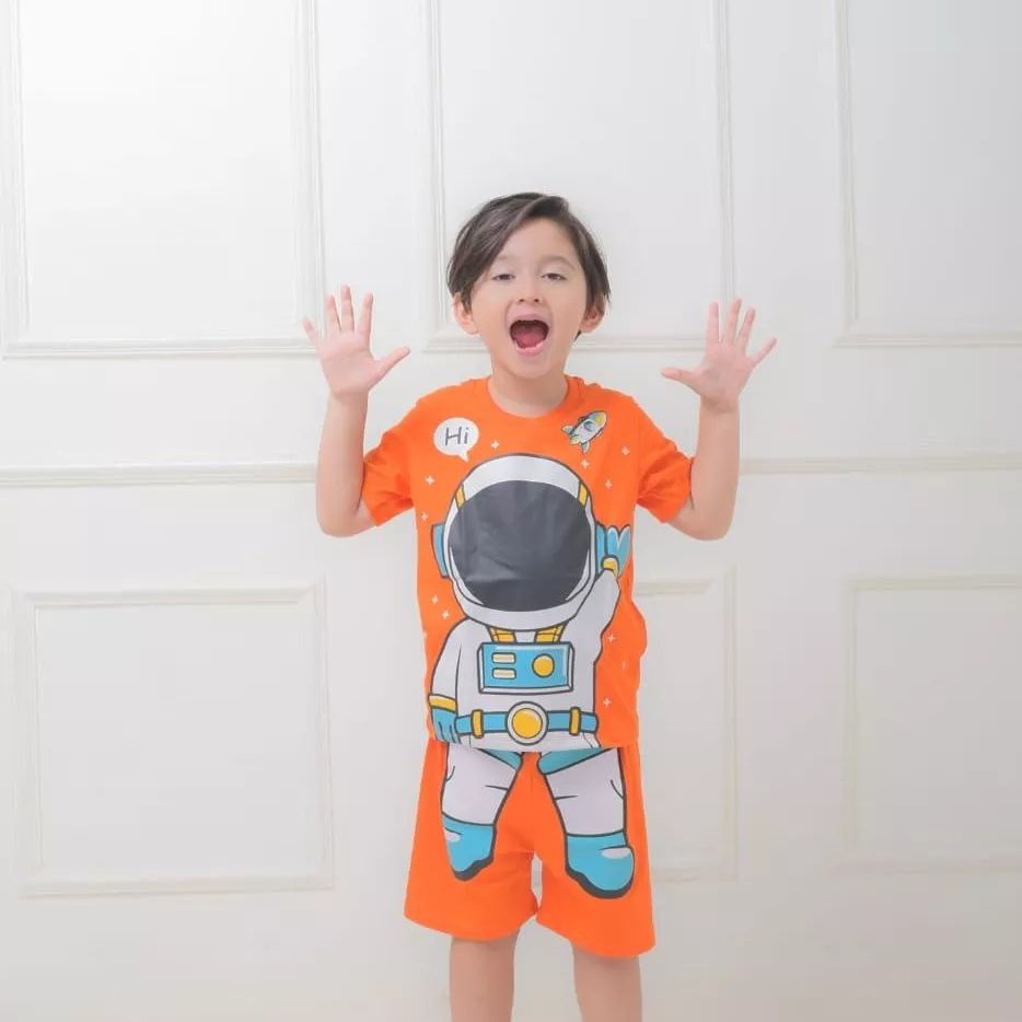 SETELAN ANAK LAKI-LAKI MOTIF HERO ASTRONOT 2-10 TAHUN