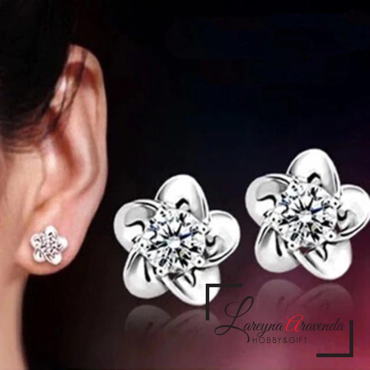 Anting Wanita Titanium Model Bunga Kristal Crystal Anti Karat Non Alergi AT016