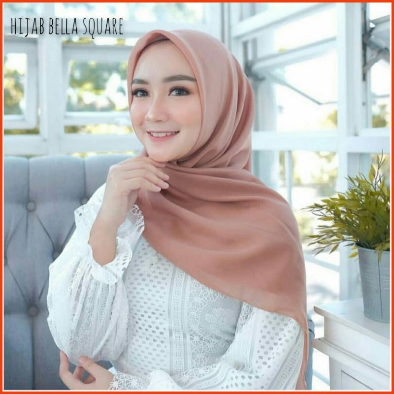 (1 Kg muat 15 pcs ) BELLA SQUARE / HIJAB SEGI EMPAT POLOS