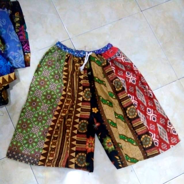 Celana Pendek Batik Perca Size Dewasa