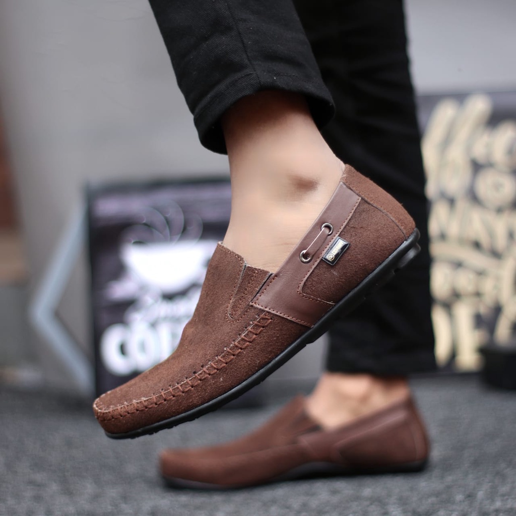 Sepatu Slip On Casual Kulit Asli Kerja Santai Hitam Pria Abraham Asta