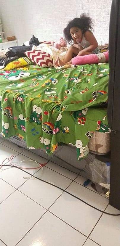 Seprai Rumbai Merry Cream