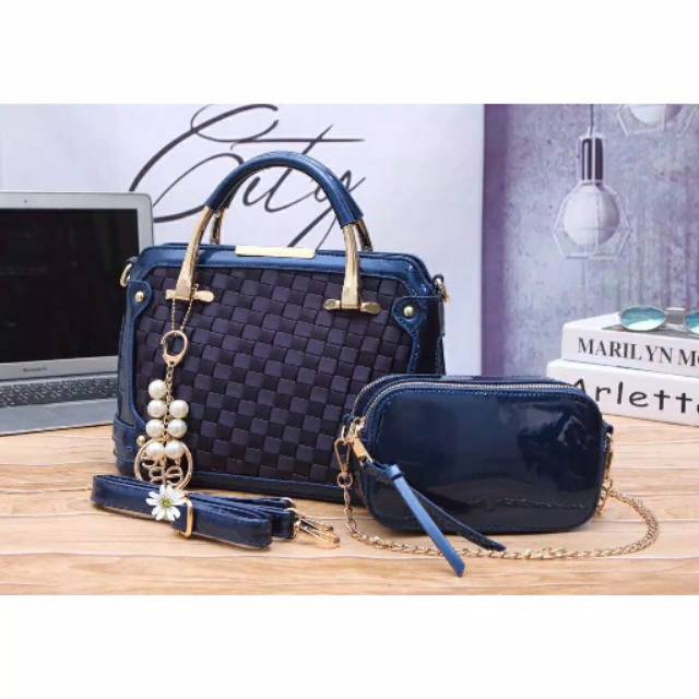 Tas batam webe nirini