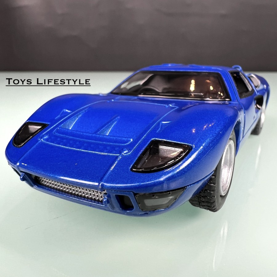 Mobil Kinsmart Diecast - 1966 Ford GT40 MKII 1:32