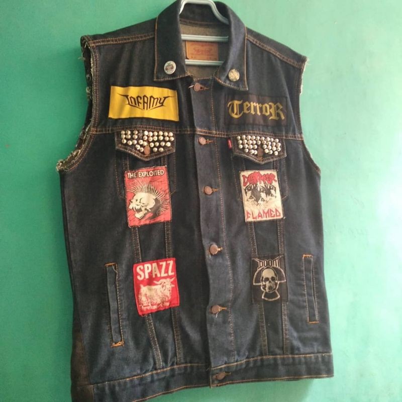Vest Rompi Punk Full Patch Spike